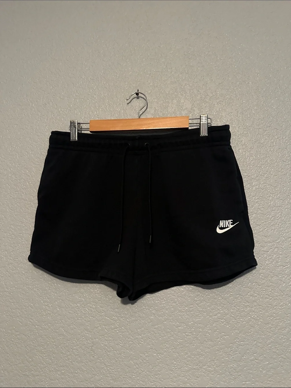 New Nike Essentials Sweatshorts
